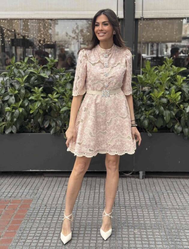 Μίνι φόρεμα από ροζ διάτριτη4