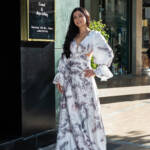 Μαξι αέρινο φλοραλ φόρεμα σε αποχρώσεις γκρι-νουντ4