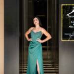 Μαξι στραπλες φόρεμα σατέν σε σμαράγδι απόχρωση3