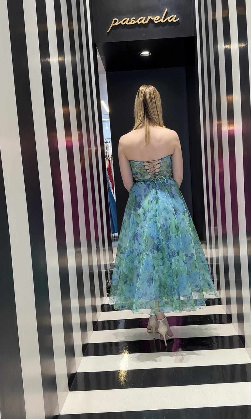 midi-forema-floral-strapless4 • Pasarela midi-forema-floral-strapless4